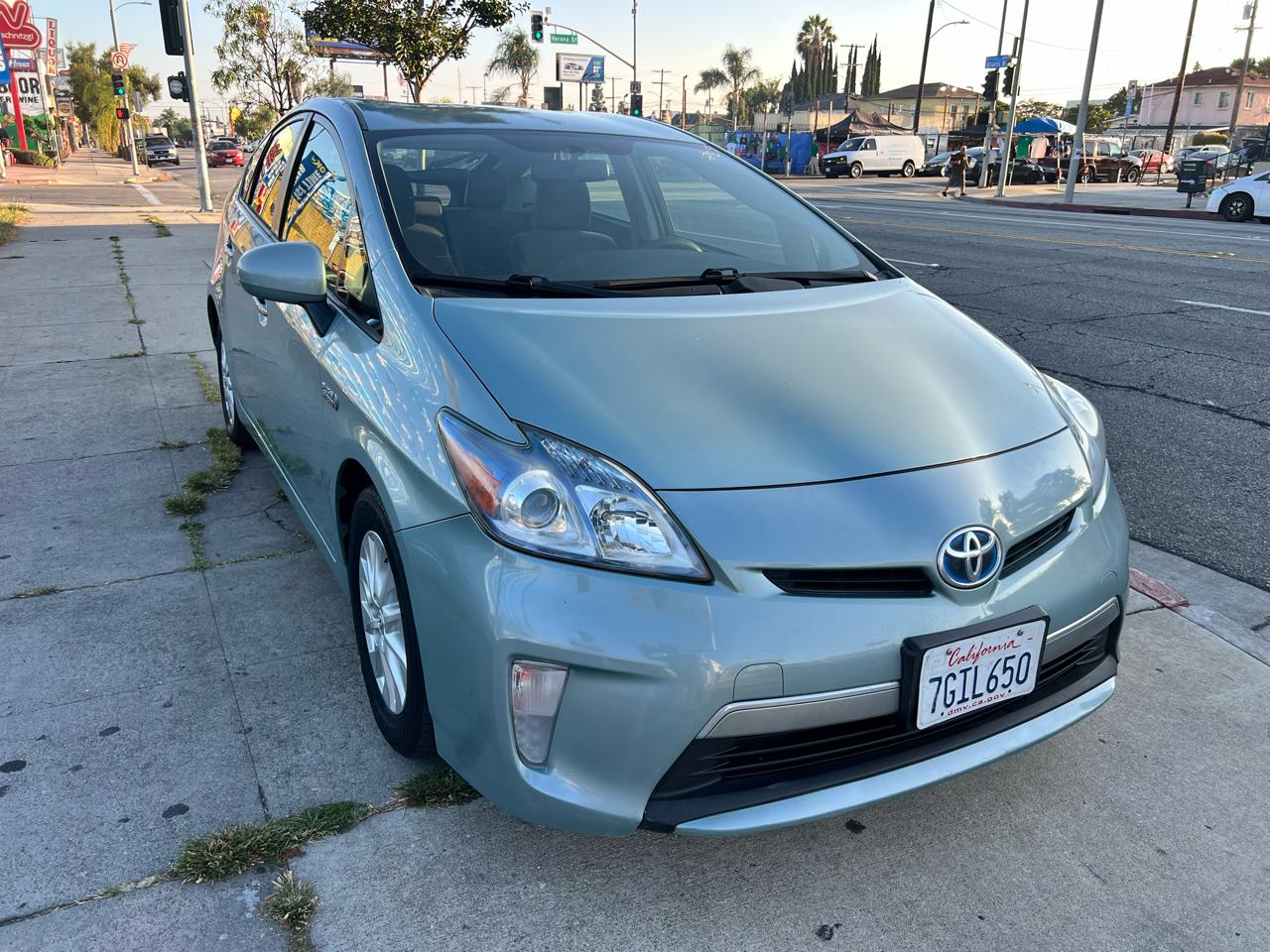 Toyota Prius Plug-In 2014