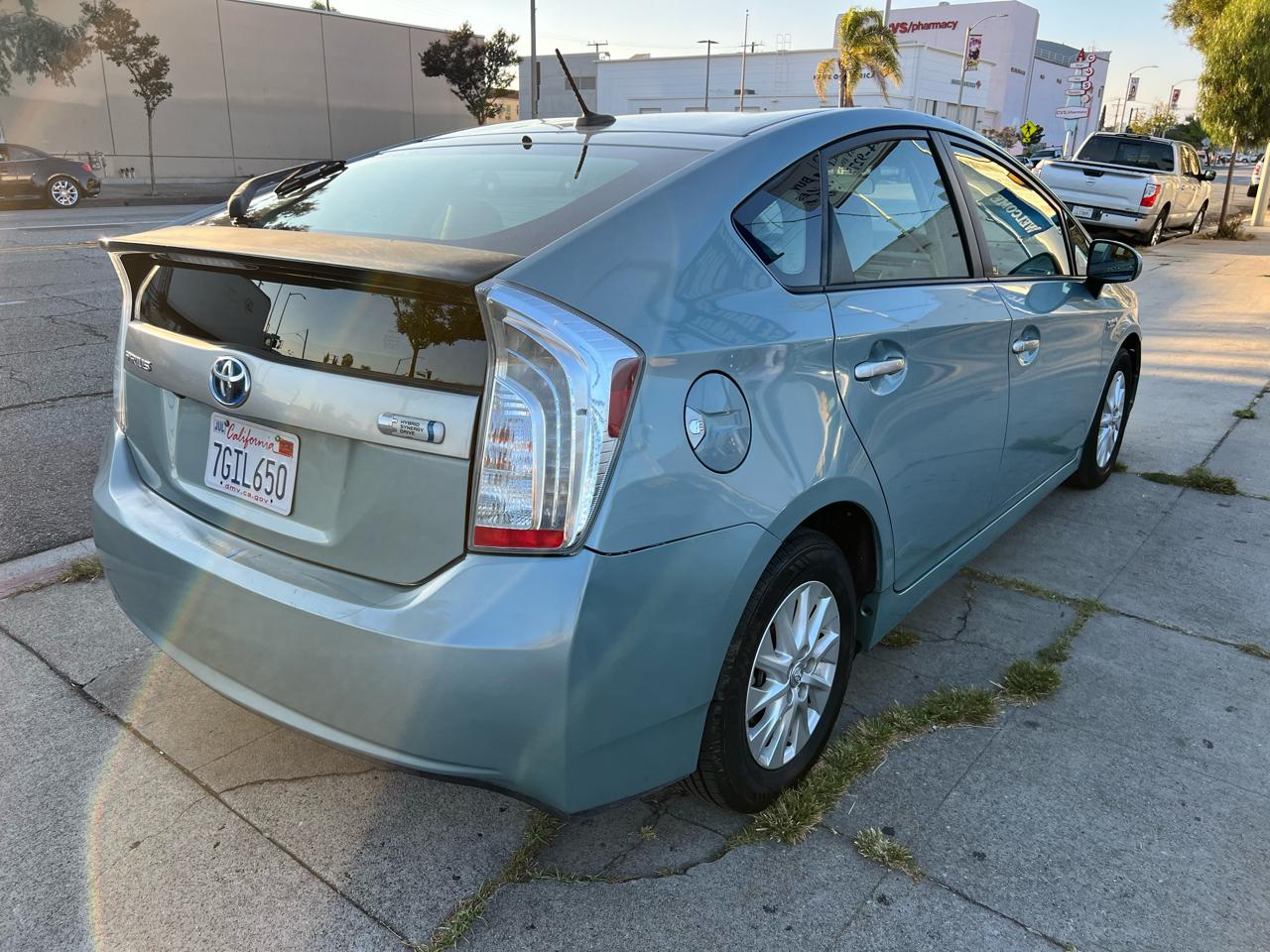 Toyota Prius Plug-In 2014
