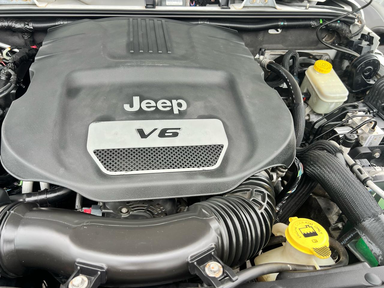 Jeep Wrangler Unlimited Sport 4WD 2014