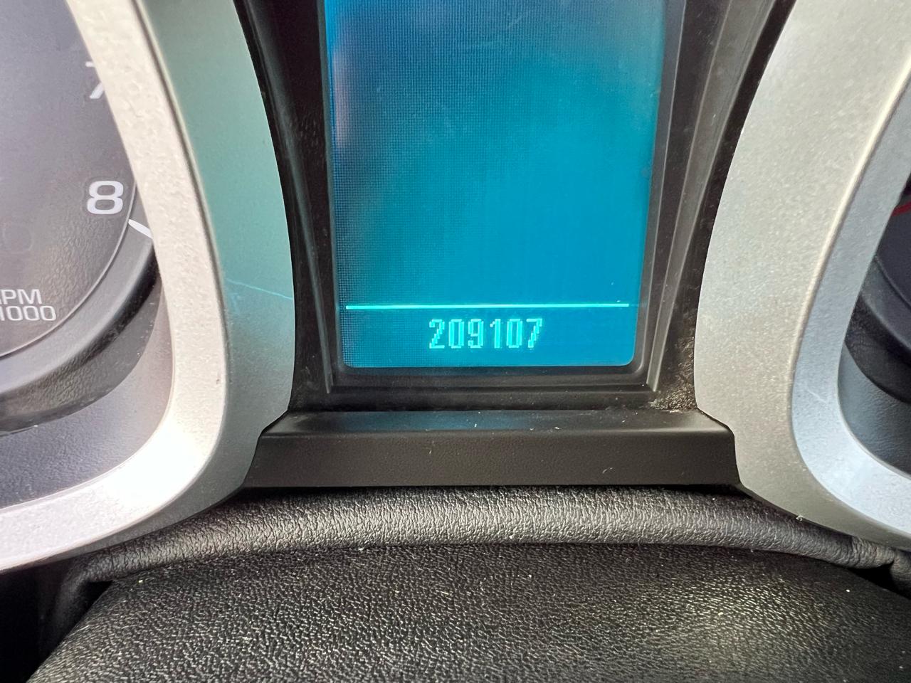 Chevrolet Equinox 1LT 2WD 2011