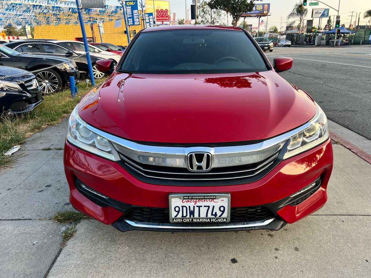 Honda Accord 4dr Sedan 5-Spd EX w/Leather 2017