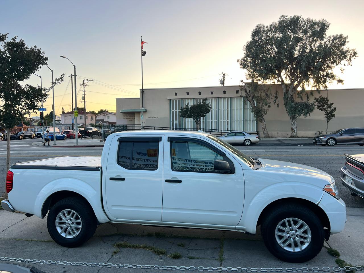 Nissan Frontier S Crew Cab 5AT 2WD 2016