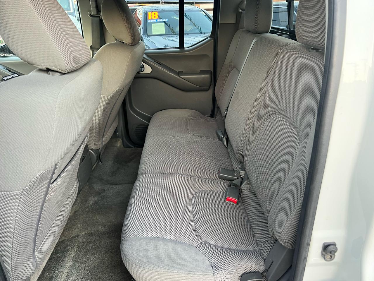 Nissan Frontier S Crew Cab 5AT 2WD 2016