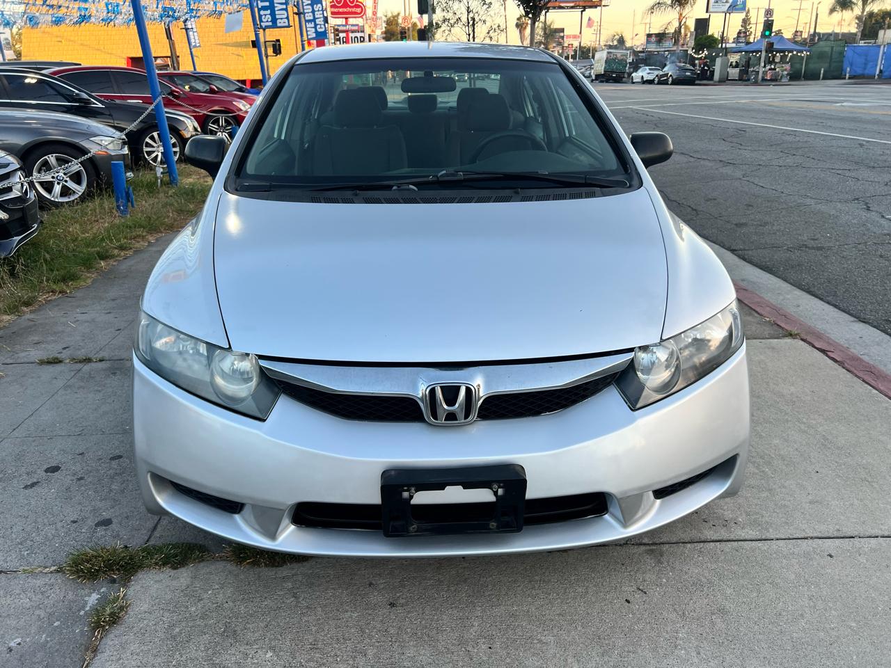 Honda Civic DX-VP Sedan 5-Speed AT 2011
