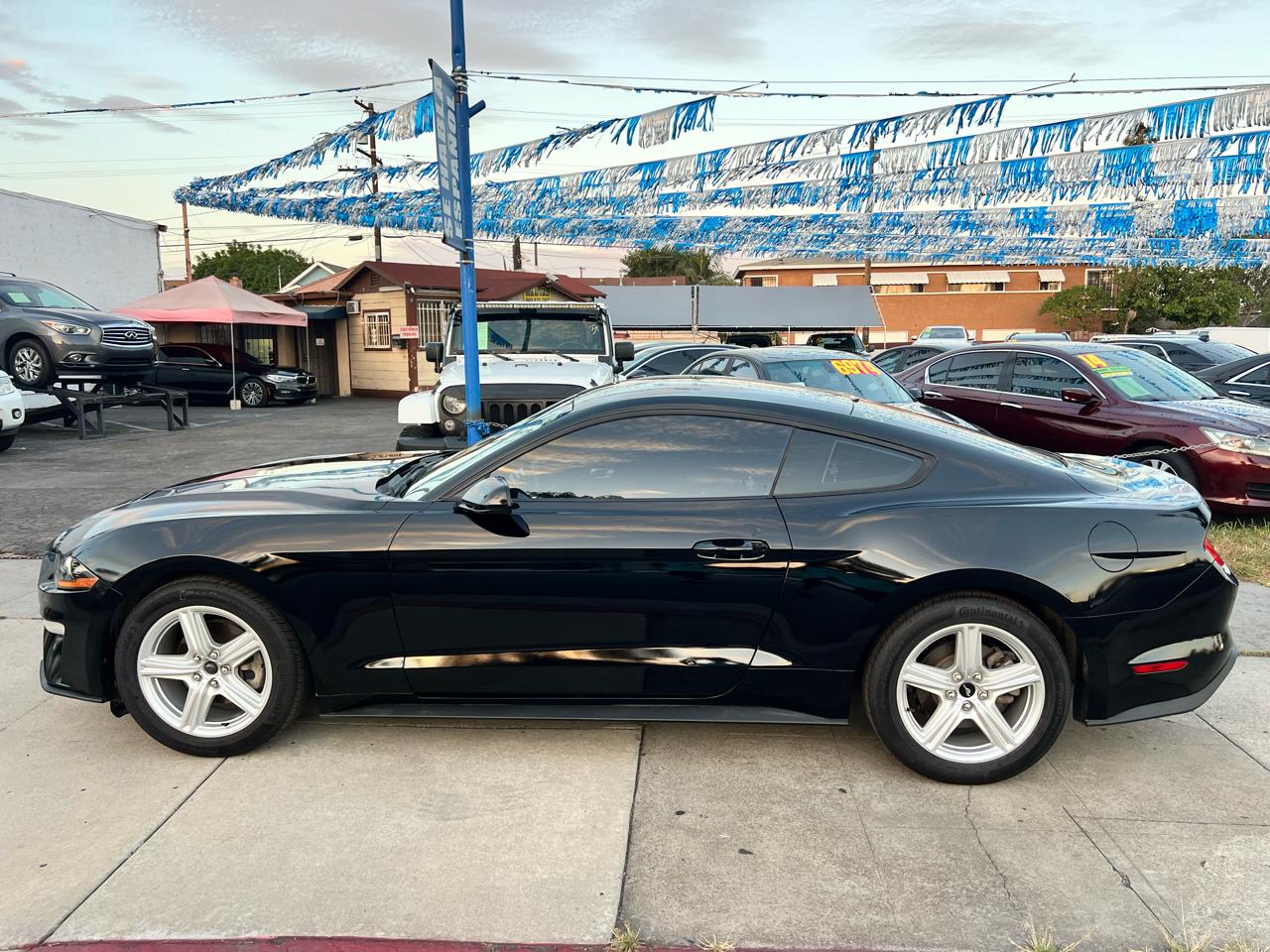 Ford Mustang EcoBoost Coupe 2018
