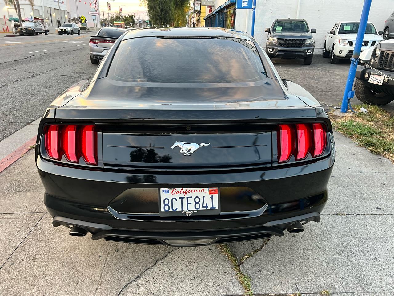 Ford Mustang EcoBoost Coupe 2018