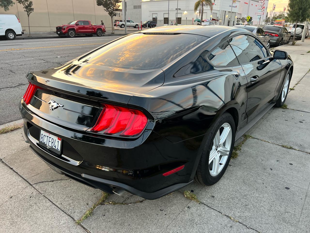 Ford Mustang EcoBoost Coupe 2018