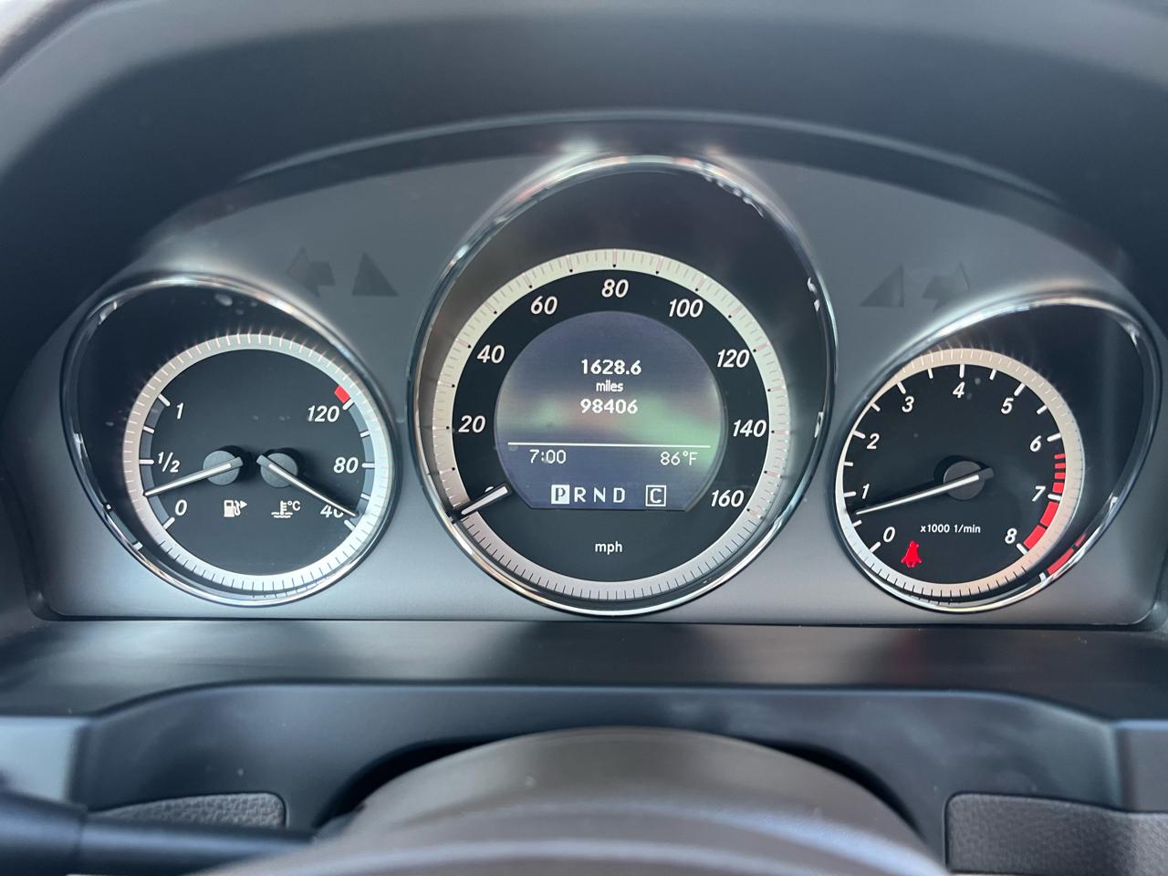 Mercedes-Benz C-Class C300 Luxury Sedan 2010