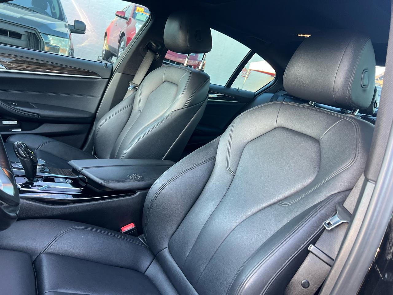 BMW 5-Series 530i 2018