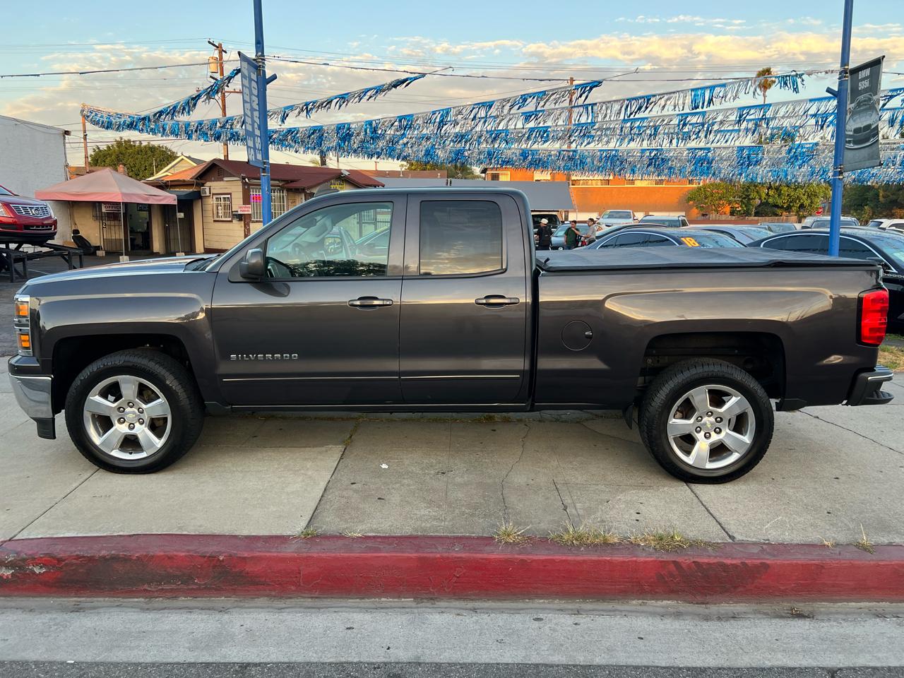 Chevrolet Silverado 1500 2WD Crew Cab 143.5" LT 2015