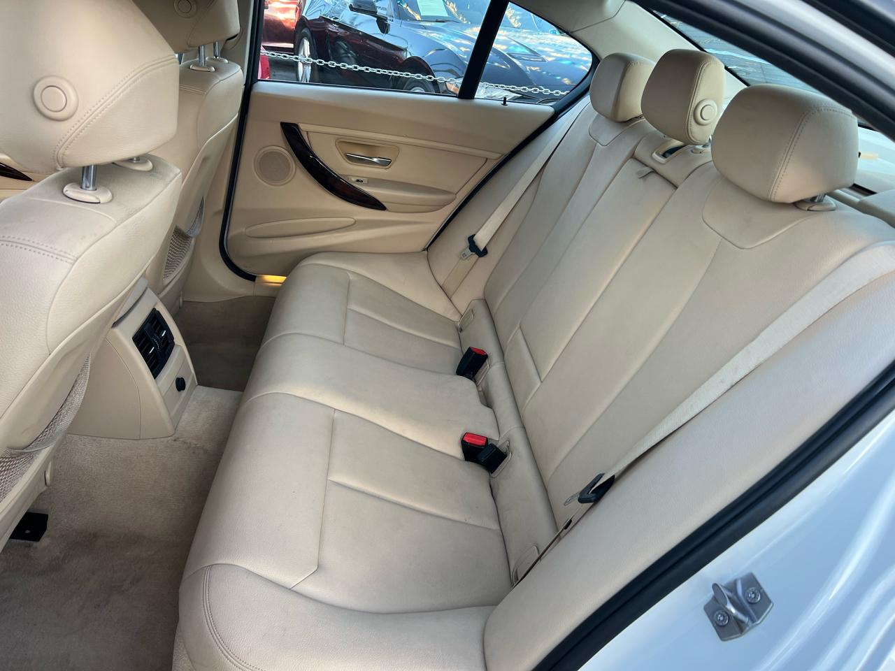 BMW 3-Series 328i Sedan 2013