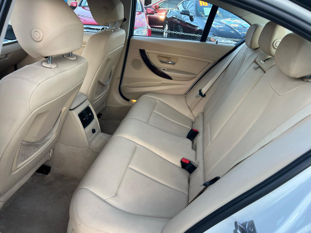BMW 3-Series 328i Sedan 2013