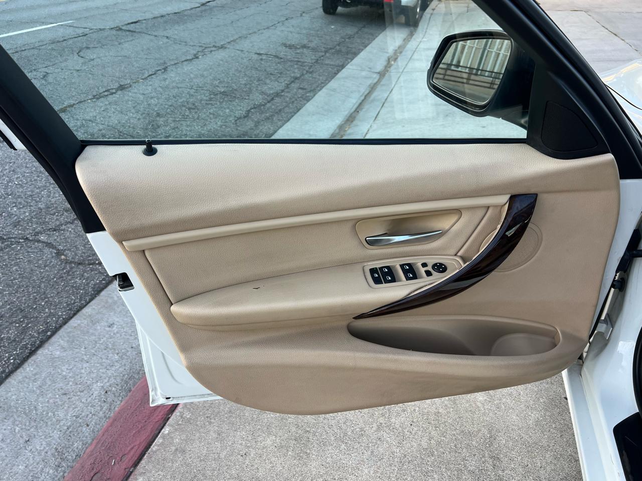 BMW 3-Series 328i Sedan 2013