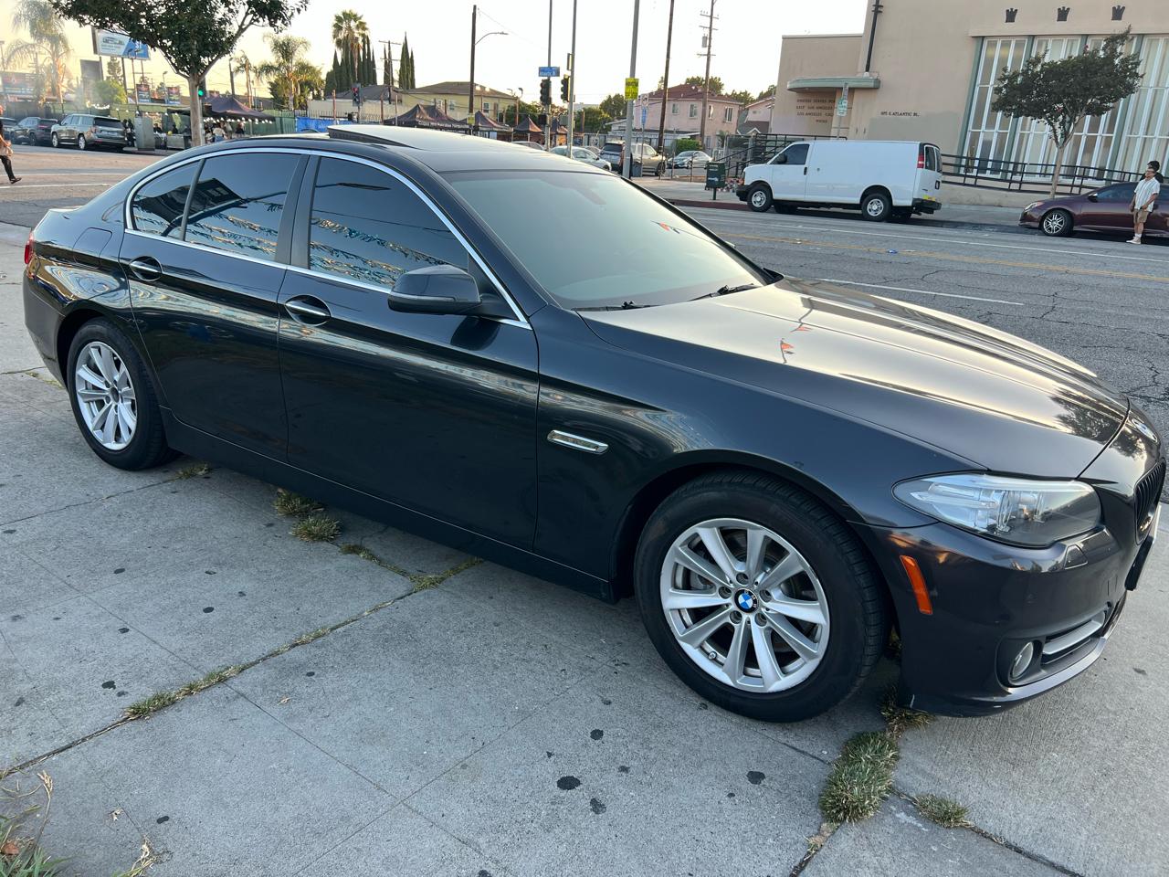 BMW 5-Series 528i 2016