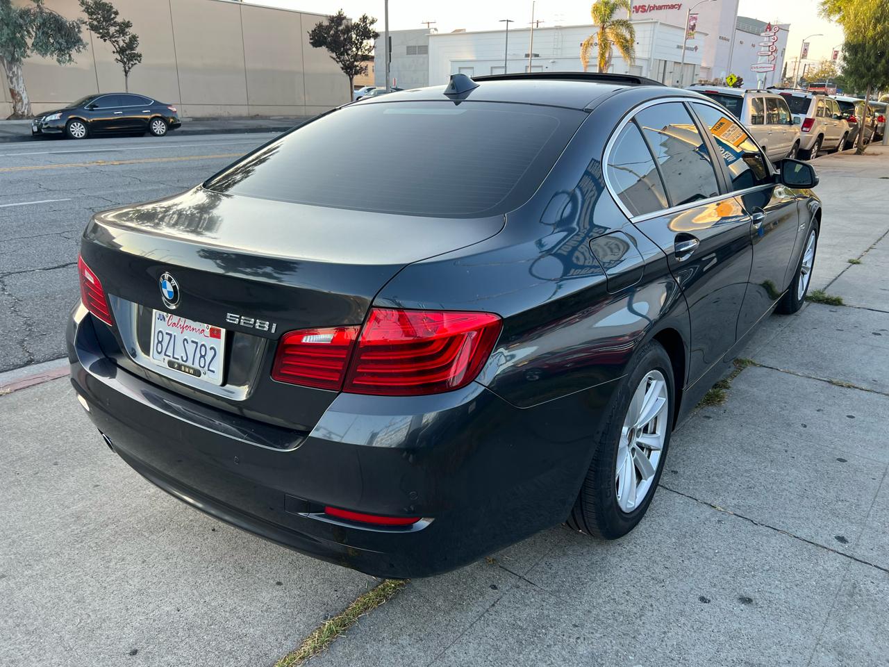 BMW 5-Series 528i 2016