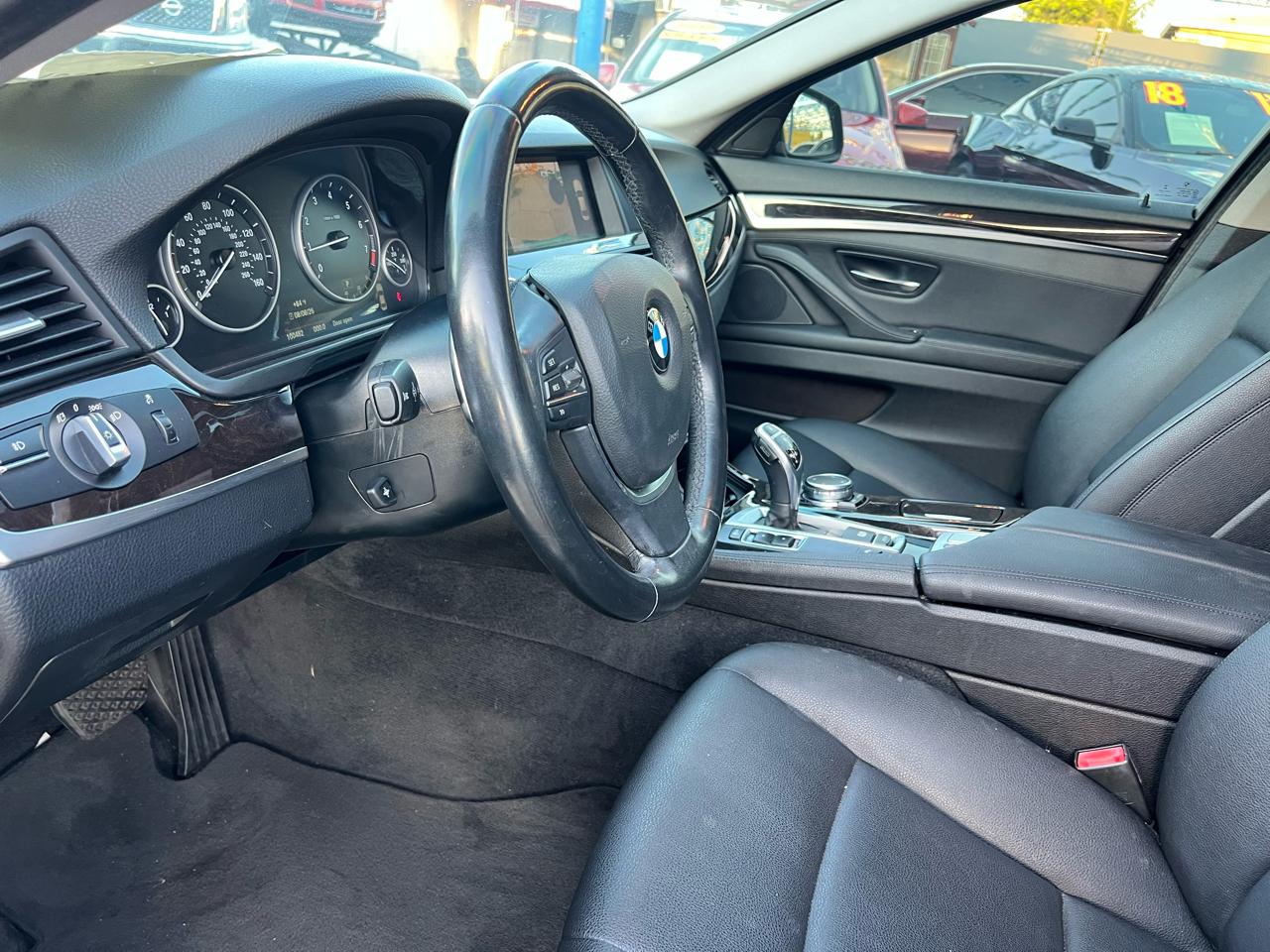 BMW 5-Series 528i 2016