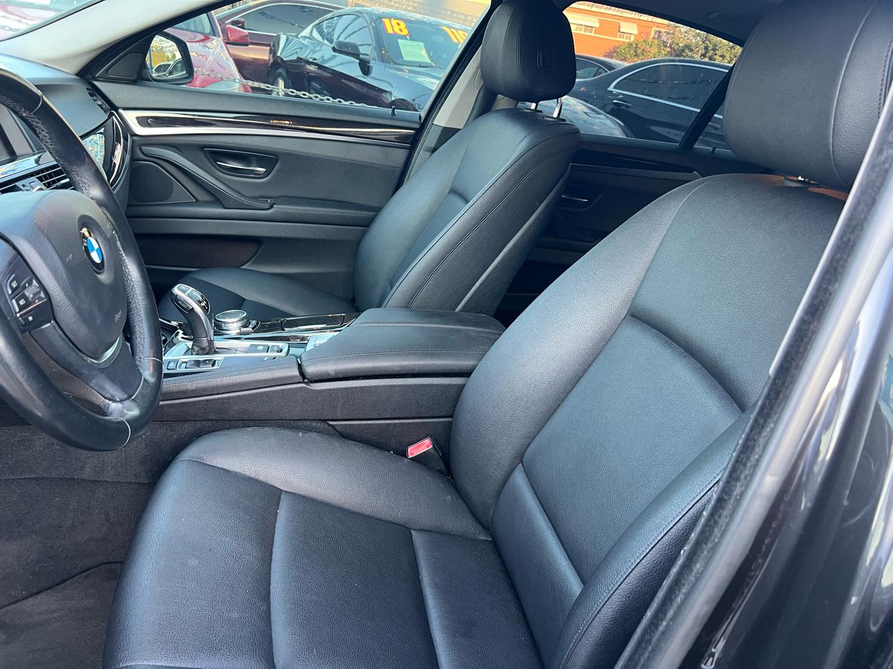 BMW 5-Series 528i 2016
