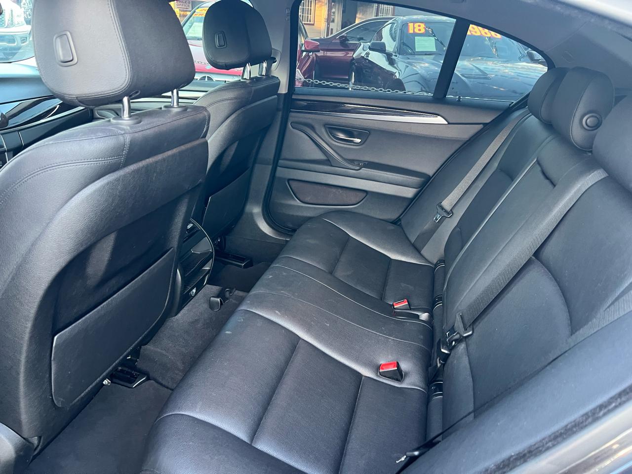 BMW 5-Series 528i 2016