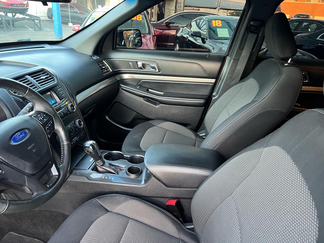 Ford Explorer 4dr XLT 2019