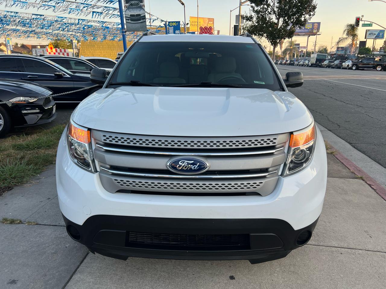 Ford Explorer Base FWD 2015