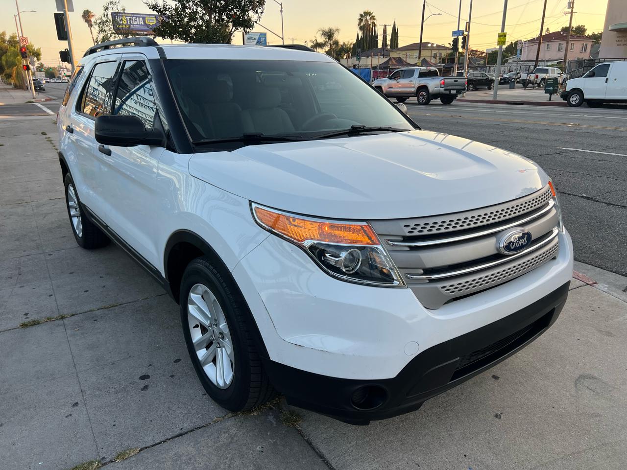 Ford Explorer Base FWD 2015