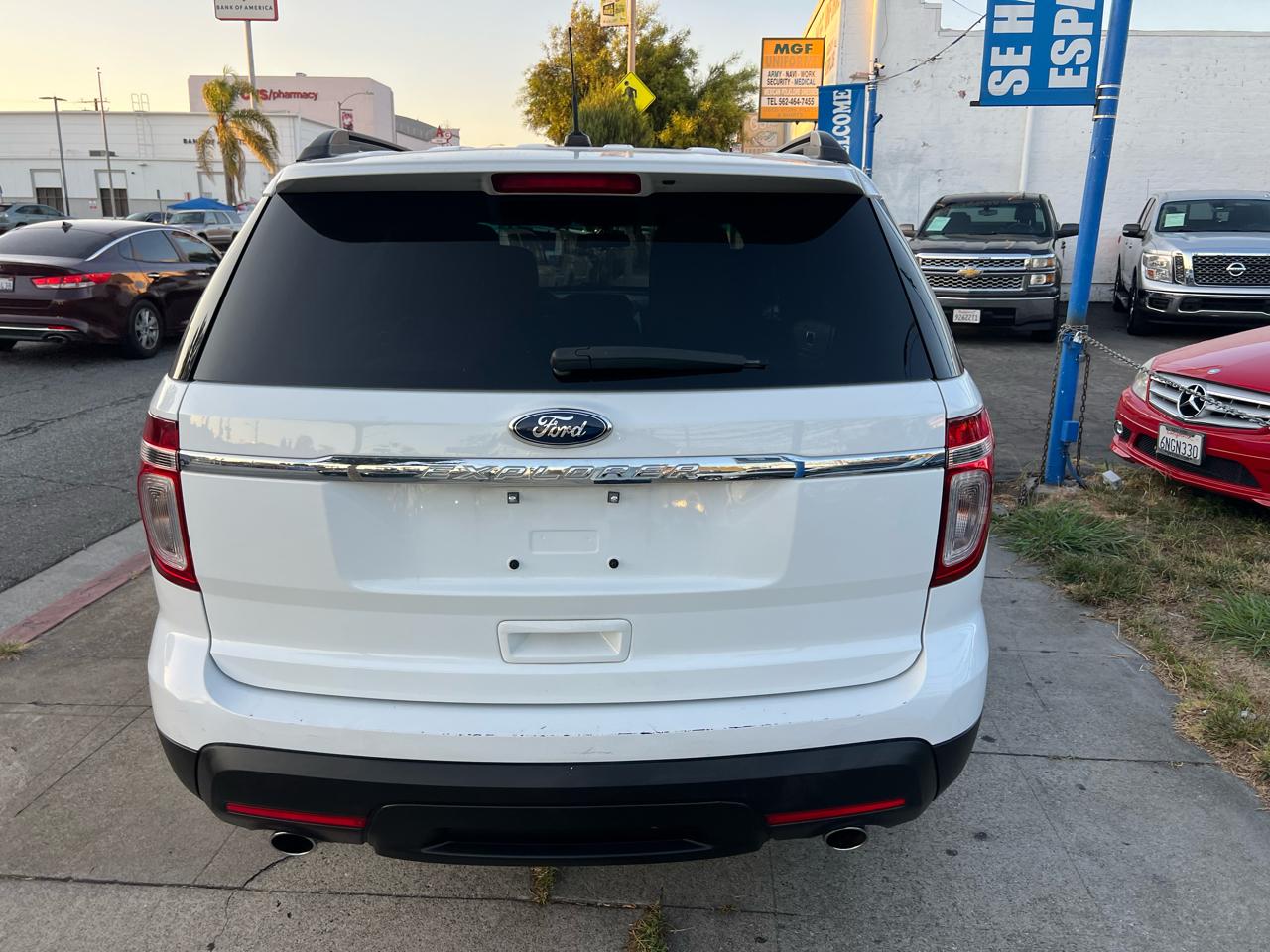 Ford Explorer Base FWD 2015