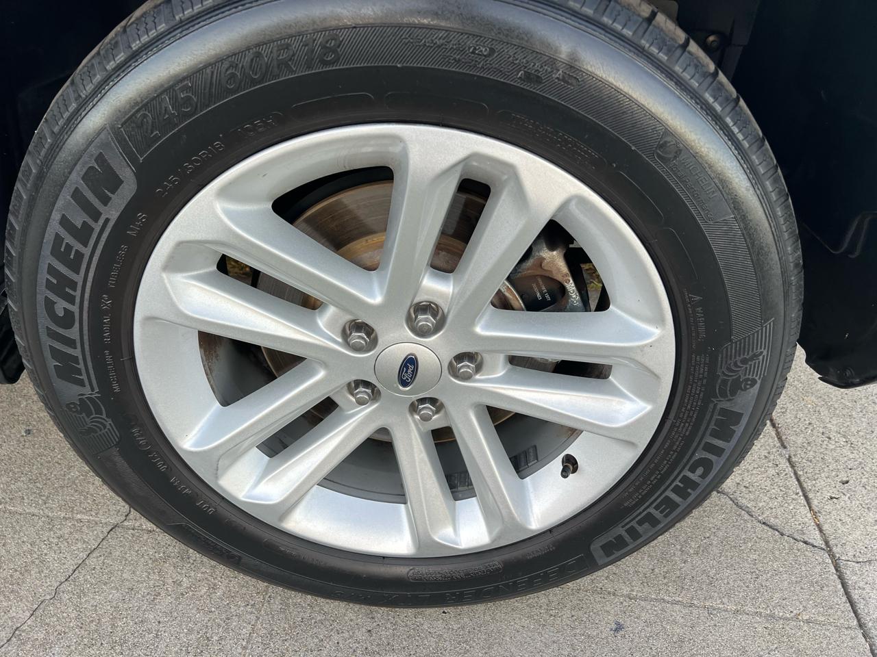 Ford Explorer Base FWD 2015