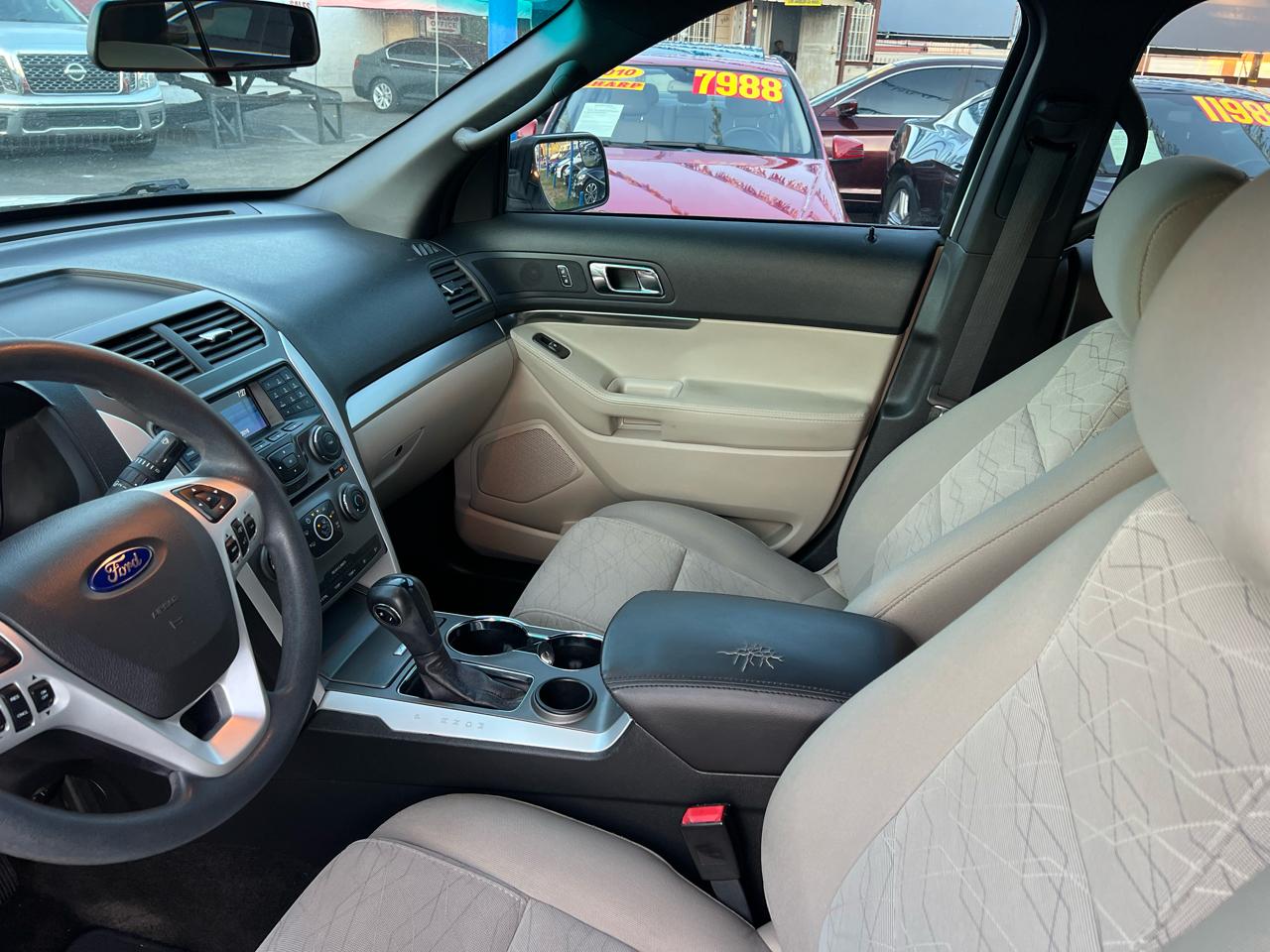Ford Explorer Base FWD 2015