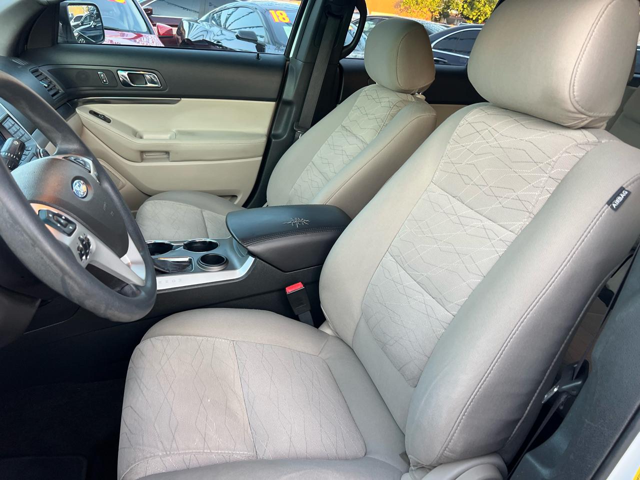 Ford Explorer Base FWD 2015