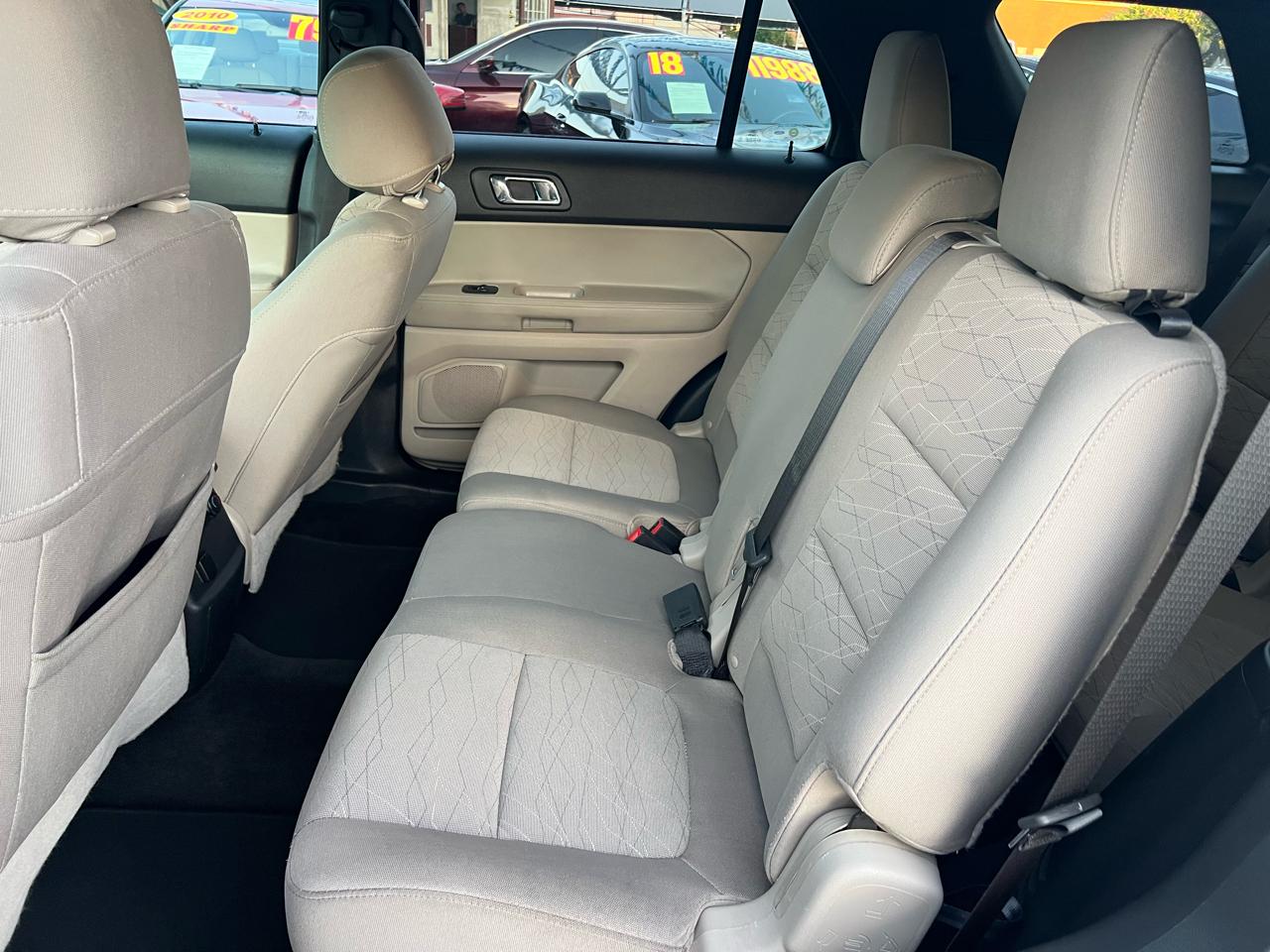 Ford Explorer Base FWD 2015