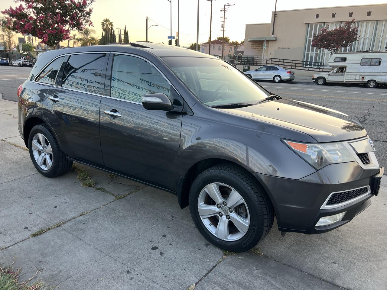 Acura MDX 6-Spd AT w/Tech Package 2011