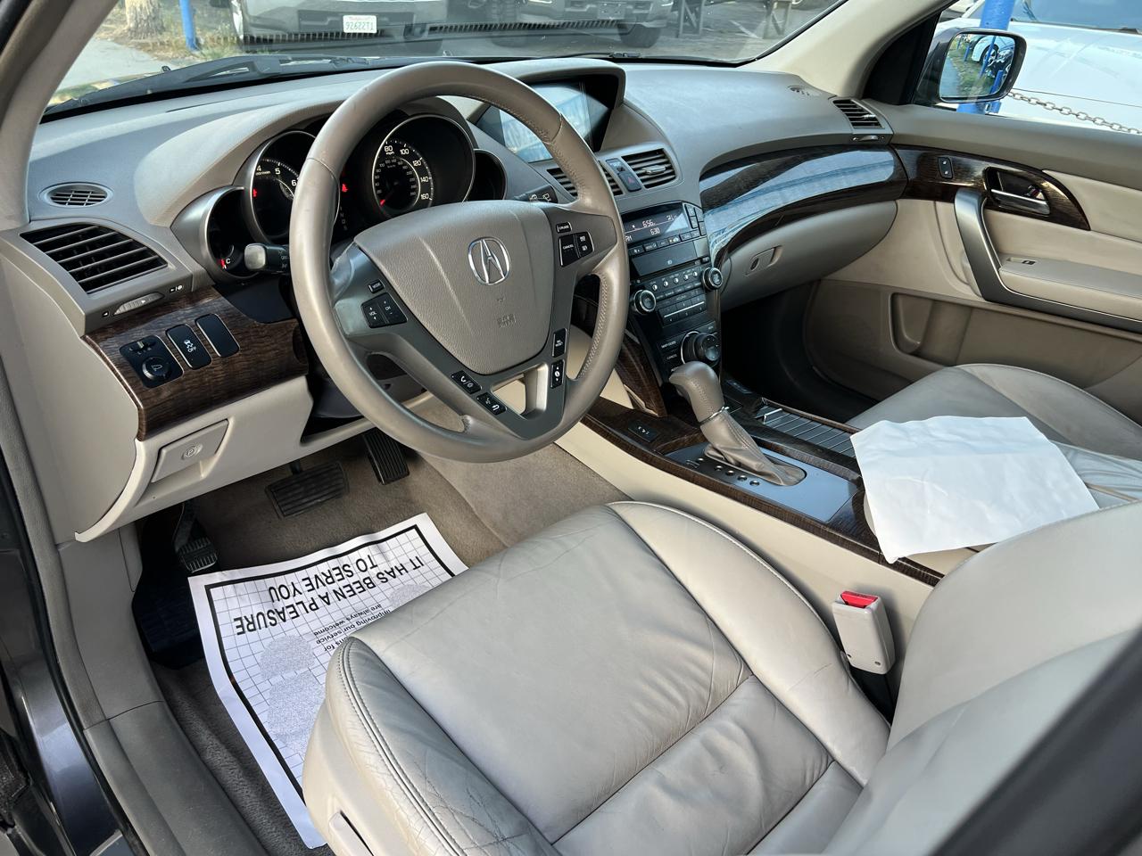 Acura MDX 6-Spd AT w/Tech Package 2011