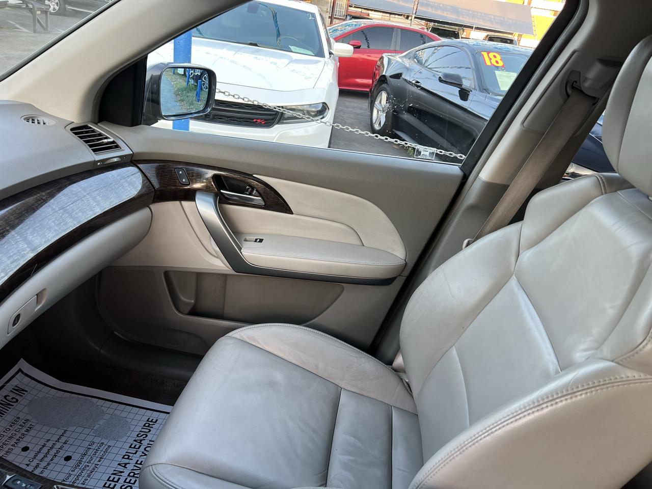 Acura MDX 6-Spd AT w/Tech Package 2011