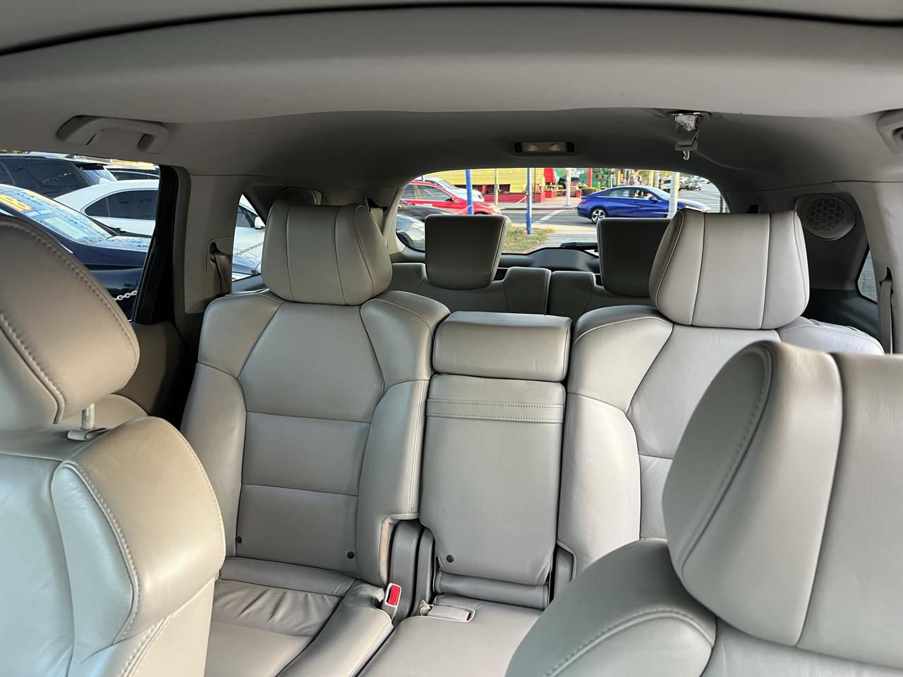 Acura MDX 6-Spd AT w/Tech Package 2011