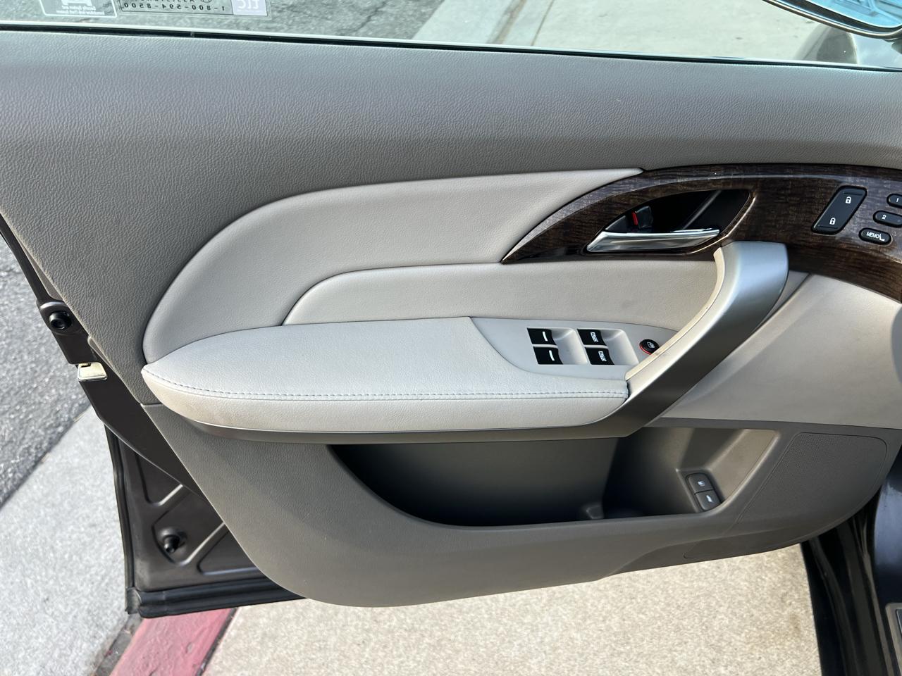 Acura MDX 6-Spd AT w/Tech Package 2011