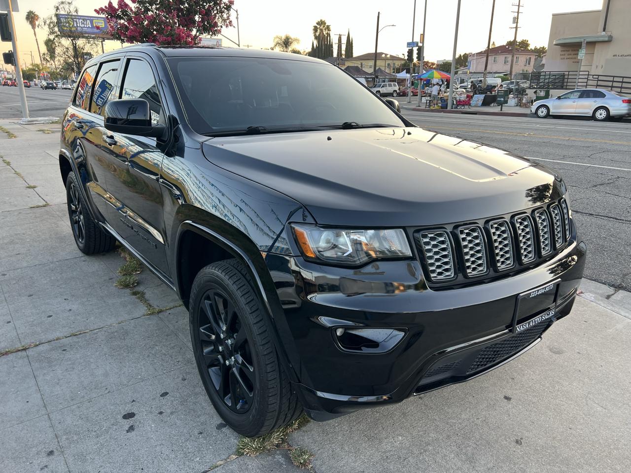 Jeep Grand Cherokee Laredo 4WD 2017
