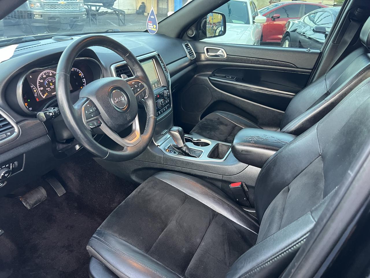 Jeep Grand Cherokee Laredo 4WD 2017