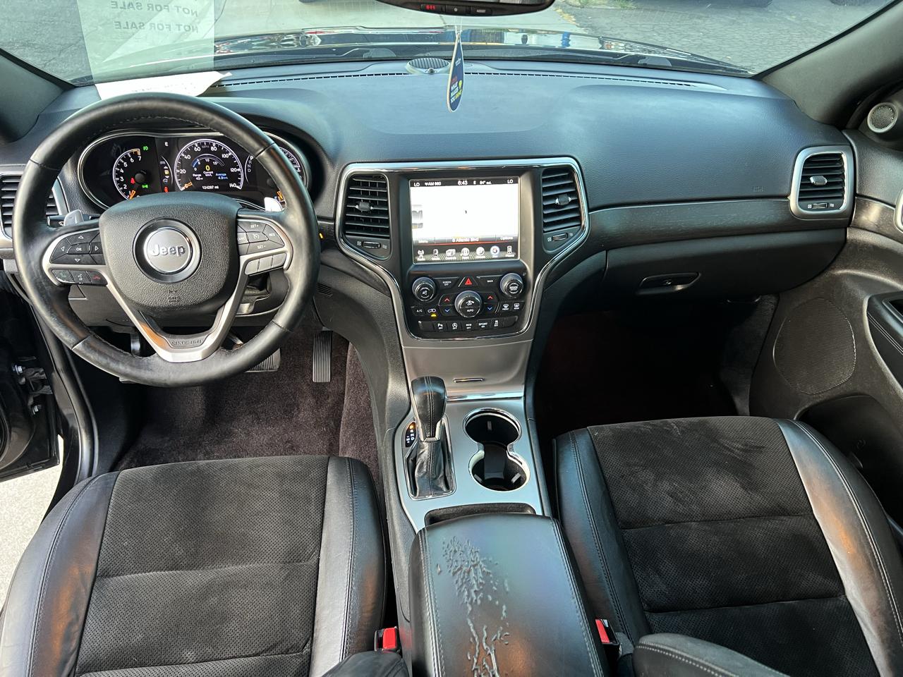 Jeep Grand Cherokee Laredo 4WD 2017