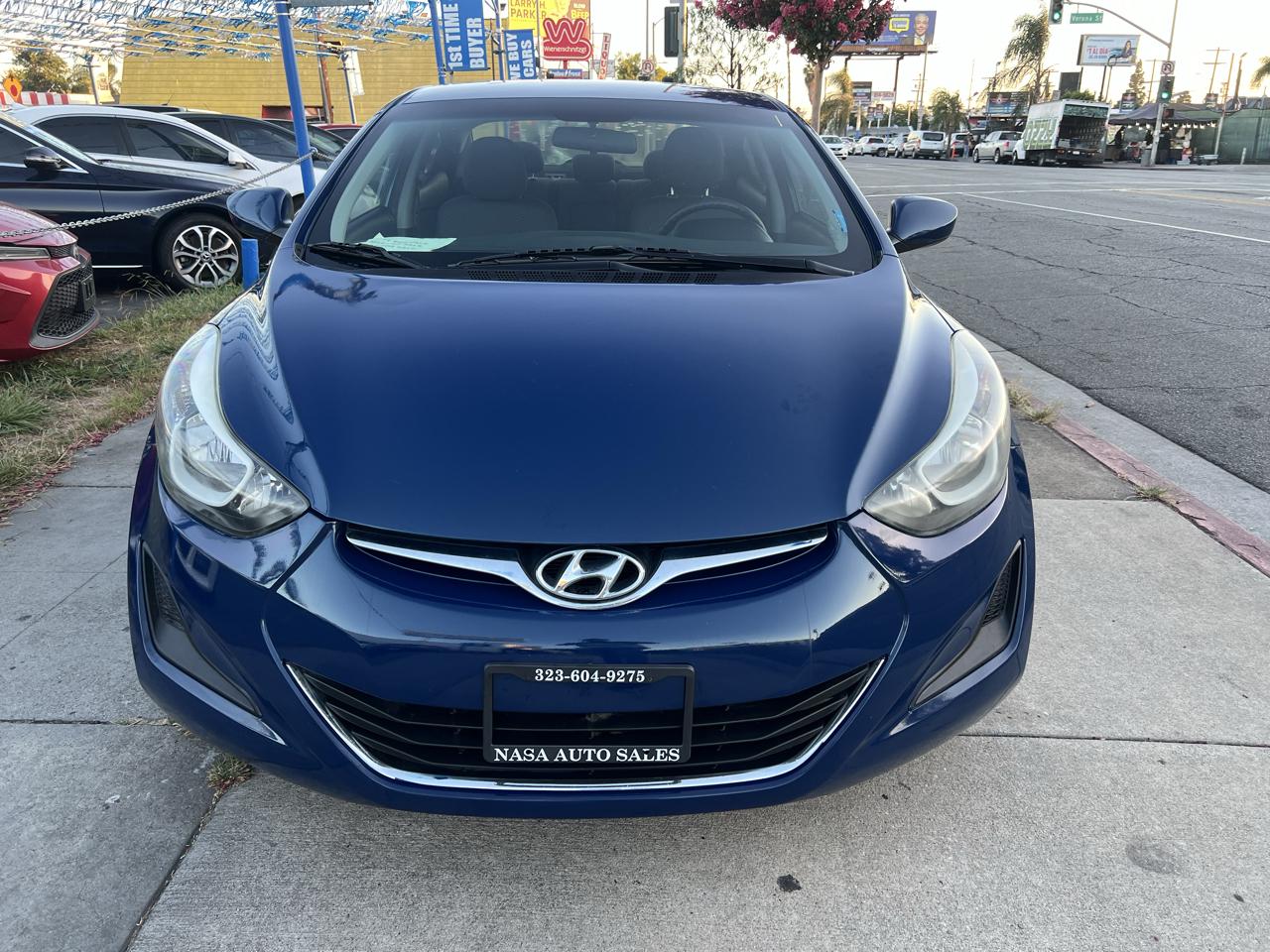 Hyundai Elantra SE 6AT 2016