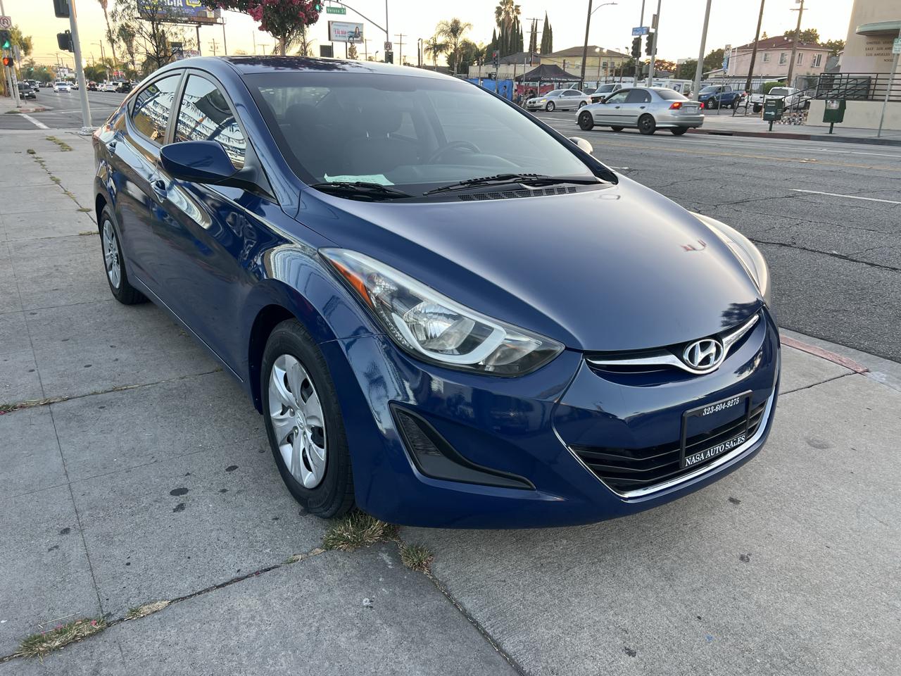 Hyundai Elantra SE 6AT 2016