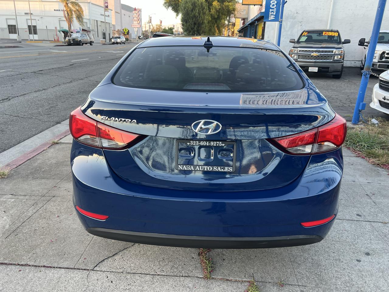 Hyundai Elantra SE 6AT 2016