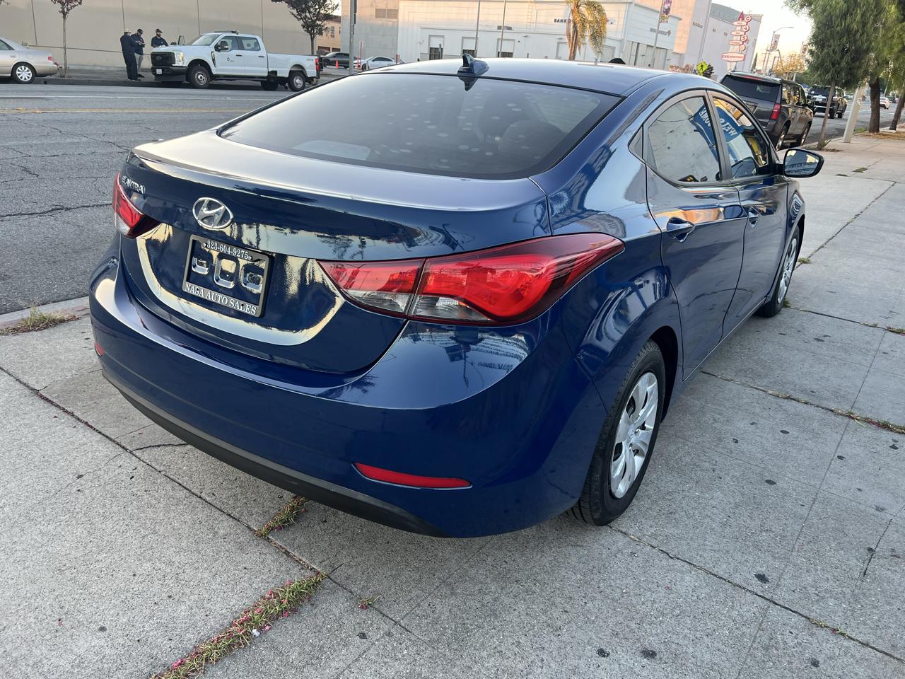 Hyundai Elantra SE 6AT 2016