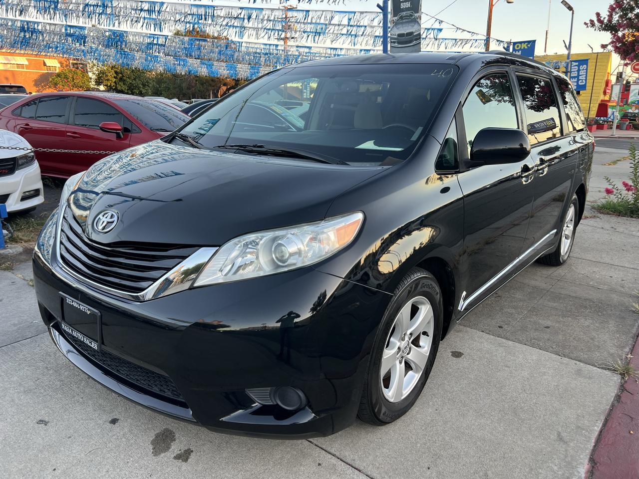 2015 Toyota Sienna LE FWD 8-Passenger V6