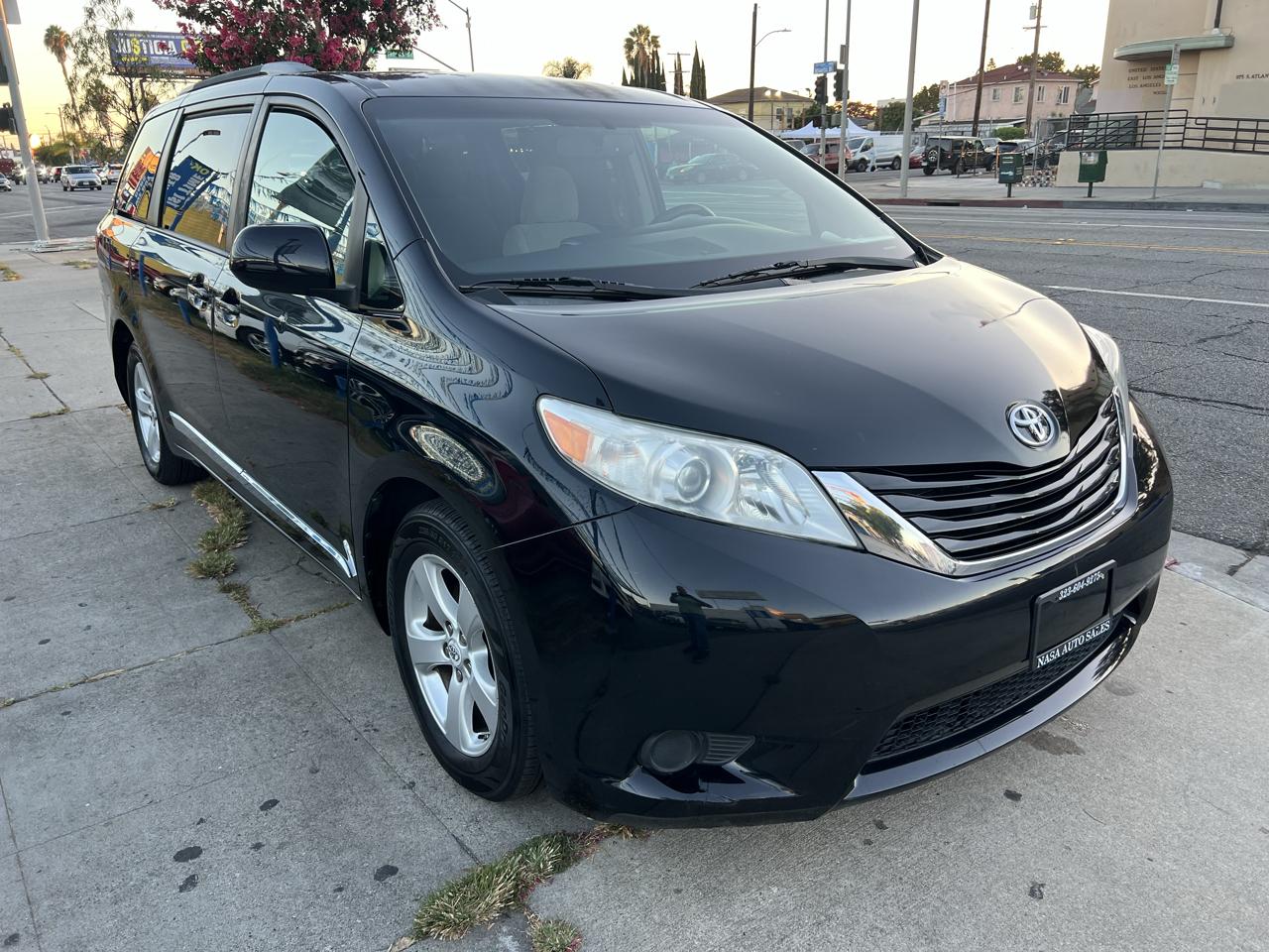 Toyota Sienna LE FWD 8-Passenger V6 2015