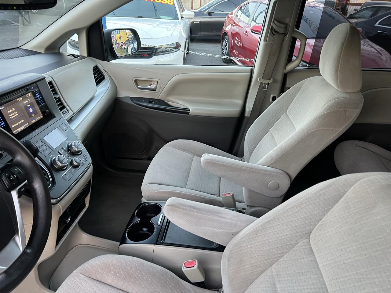 Toyota Sienna LE FWD 8-Passenger V6 2015