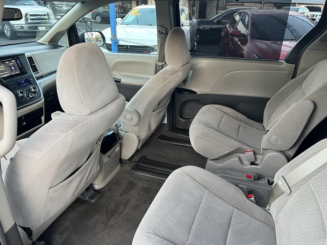 Toyota Sienna LE FWD 8-Passenger V6 2015
