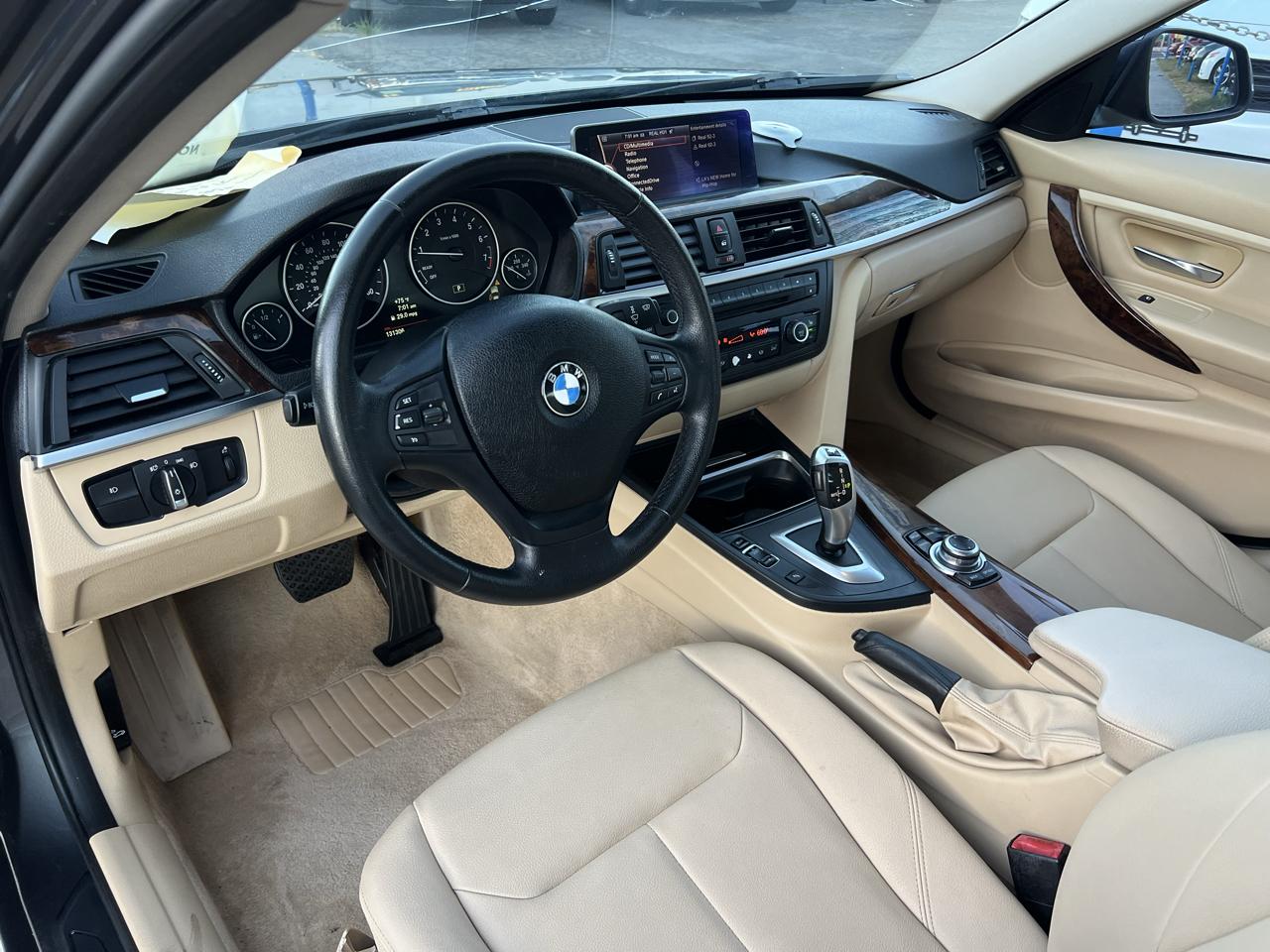 BMW 3-Series 320i Sedan 2013