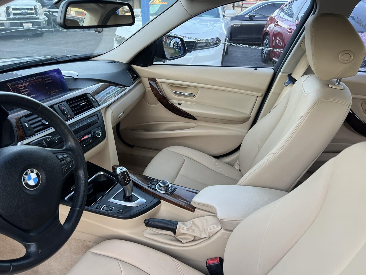 BMW 3-Series 320i Sedan 2013