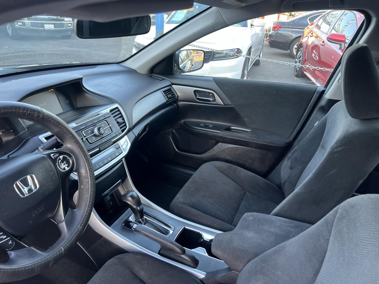 Honda Accord LX Sedan CVT 2013