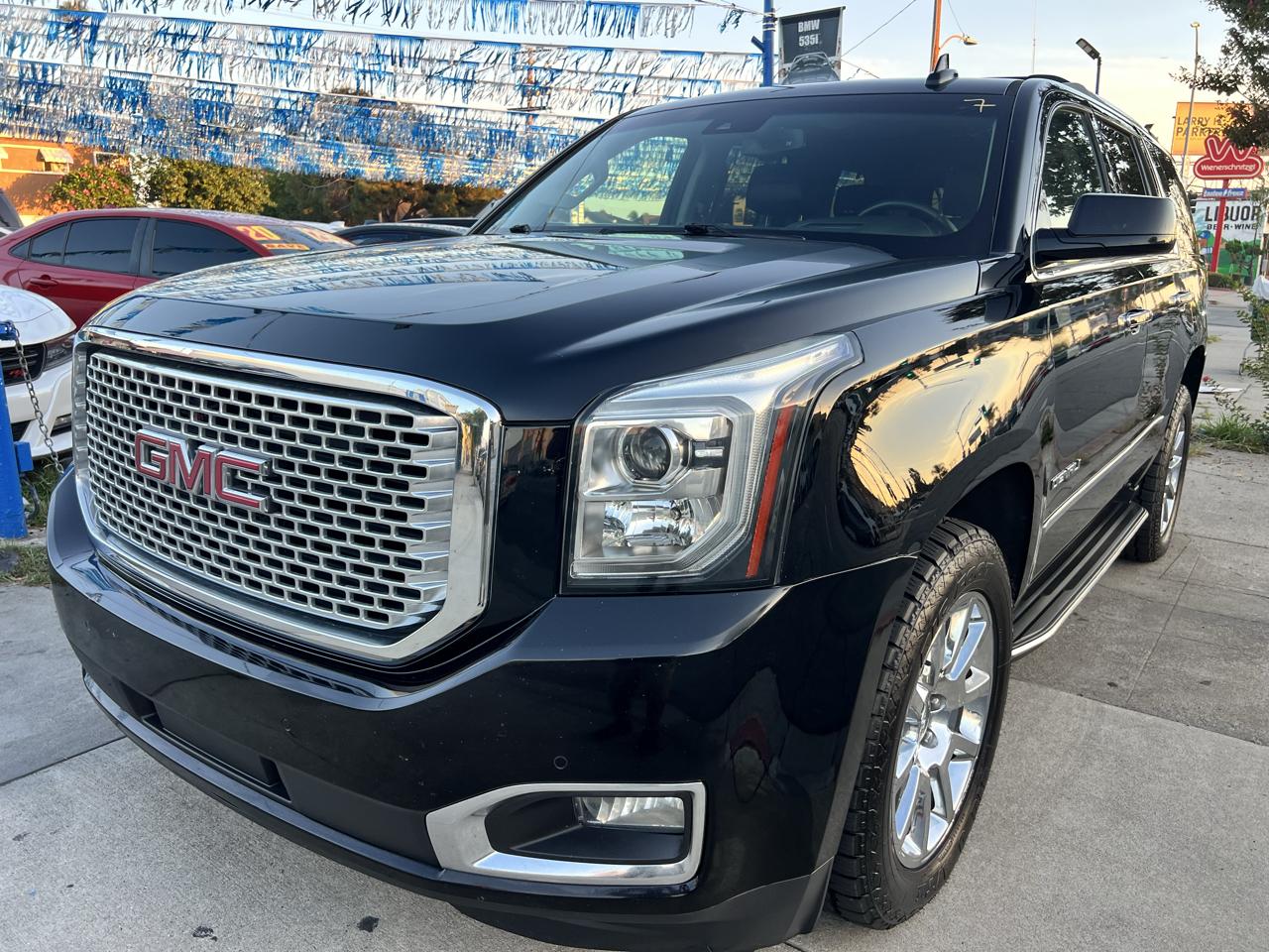GMC Yukon Denali 4WD 2017